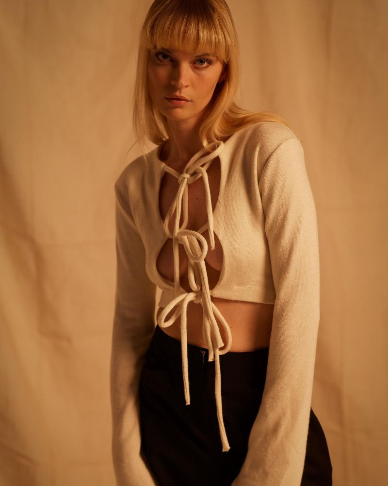 Cropped tie-front top